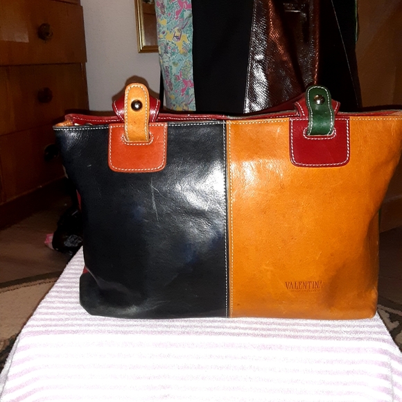 VINTAGE VALENTINA LEATHER PURSE - Picture 3 of 11